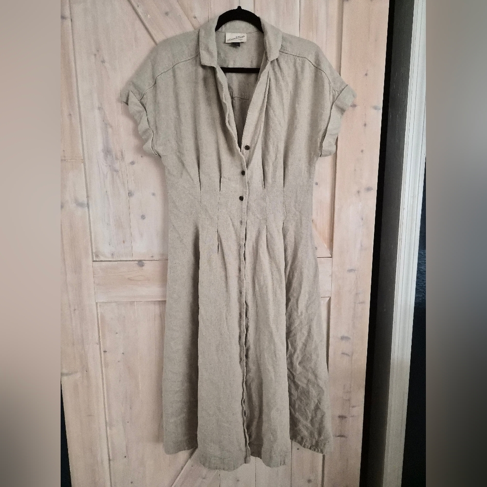 Universal Thread Beige Button-Front Midi Dress - image 1